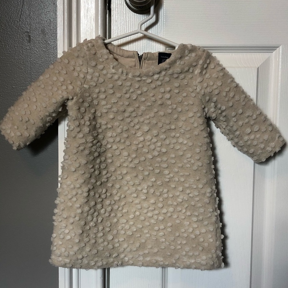 EUC Gorgeous textured Gap dress size 18-24 months